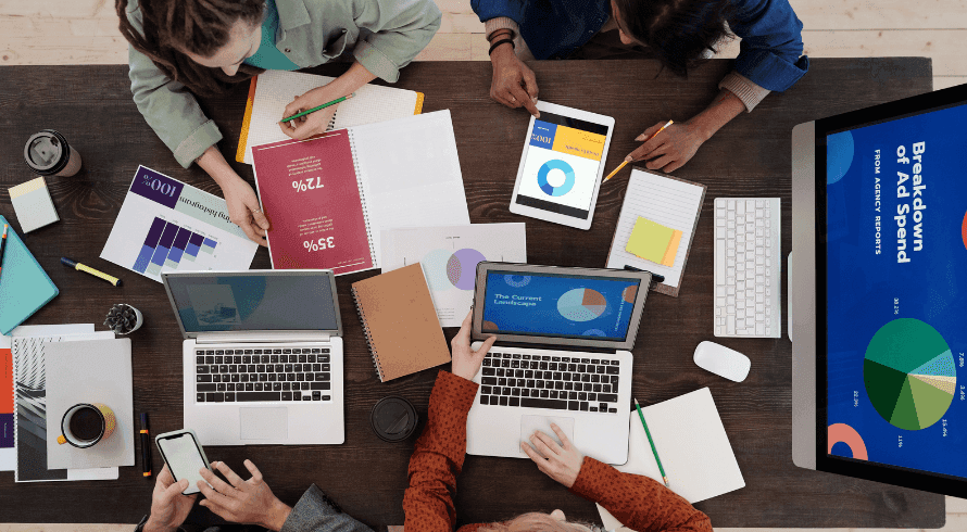 Anúncios Online vs. Anúncios Impressos: Qual a Melhor Escolha para o Teu Negócio?